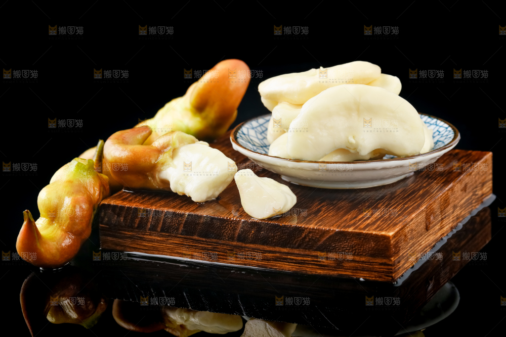 深底上的洪湖菱角