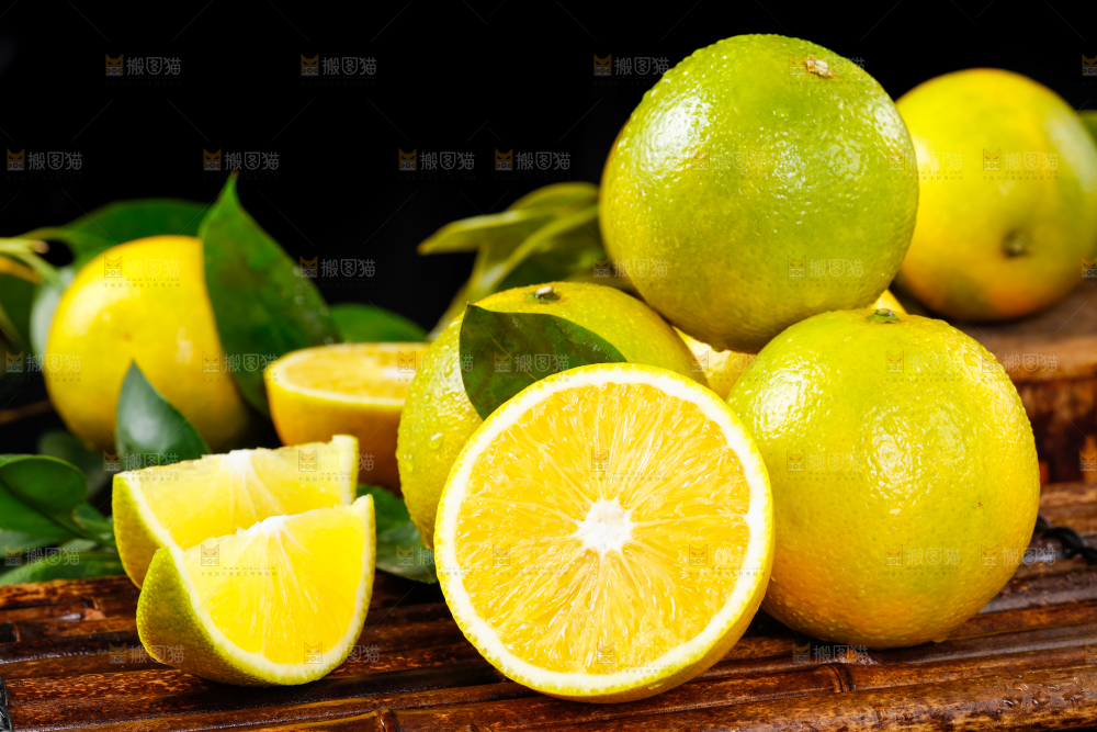 木底上放着云南实建褚橙