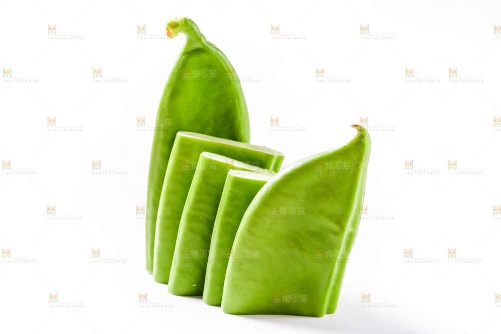 白底上放着刀豆