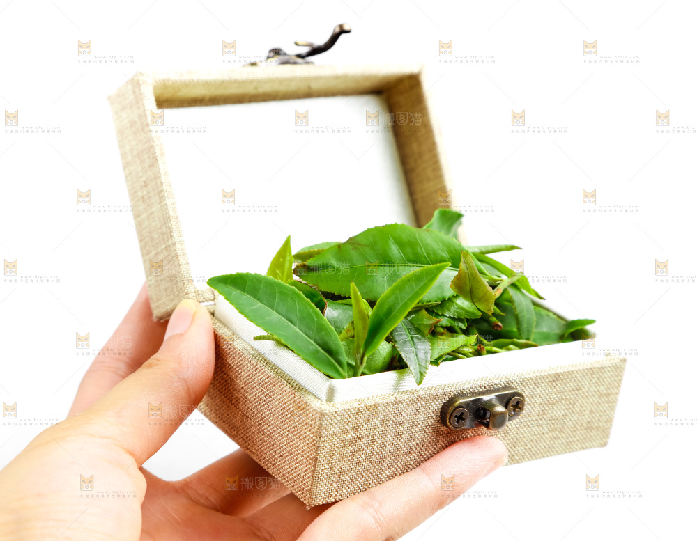 盒子里的新鲜茶叶