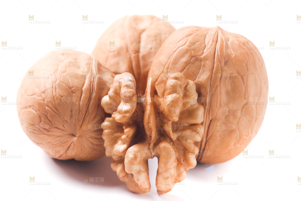 白底上的新疆核桃