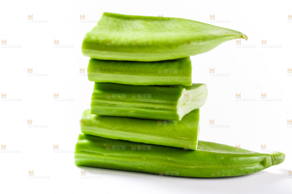 白底上放着刀豆