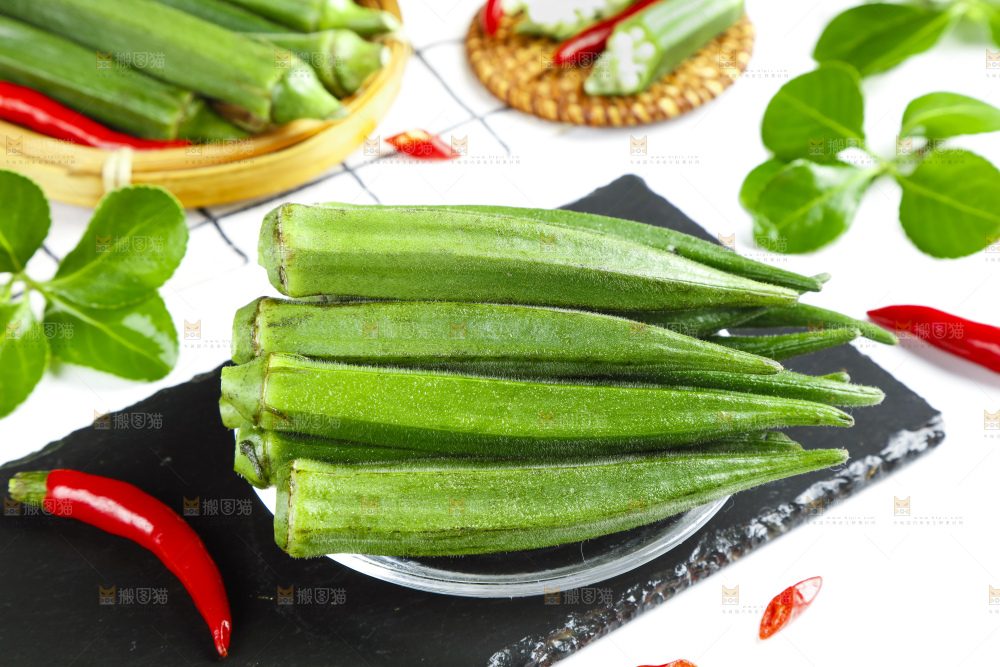 碟子里装着羊角豆