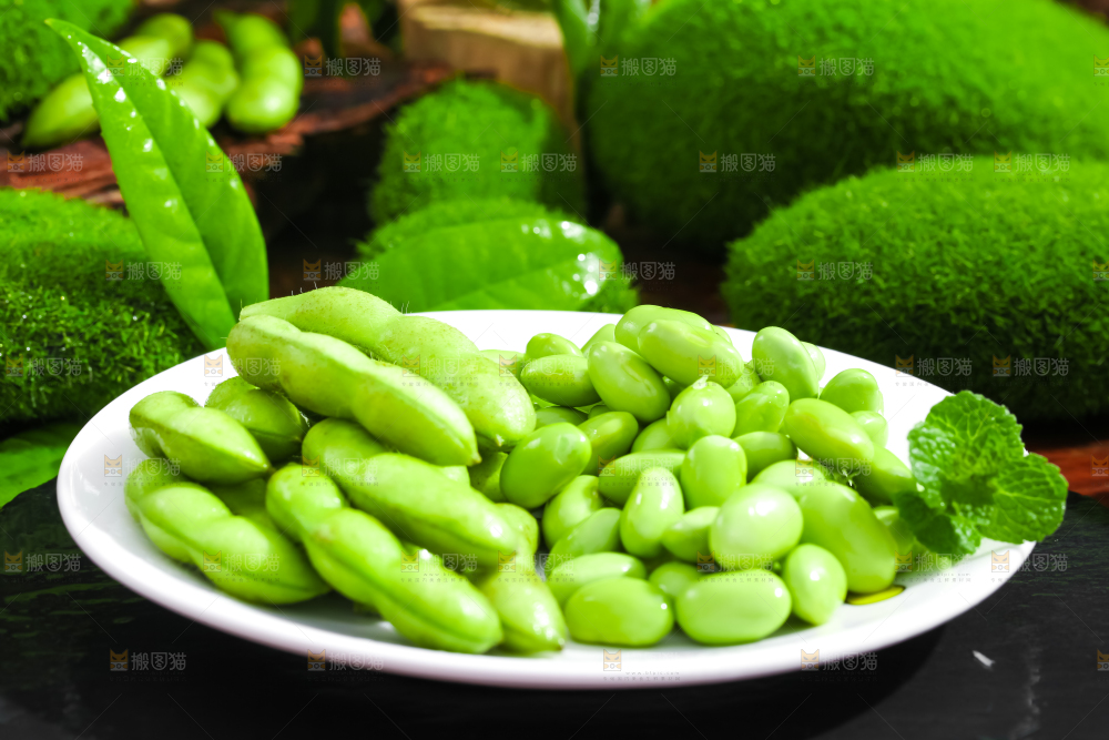 盘子里装着青豆