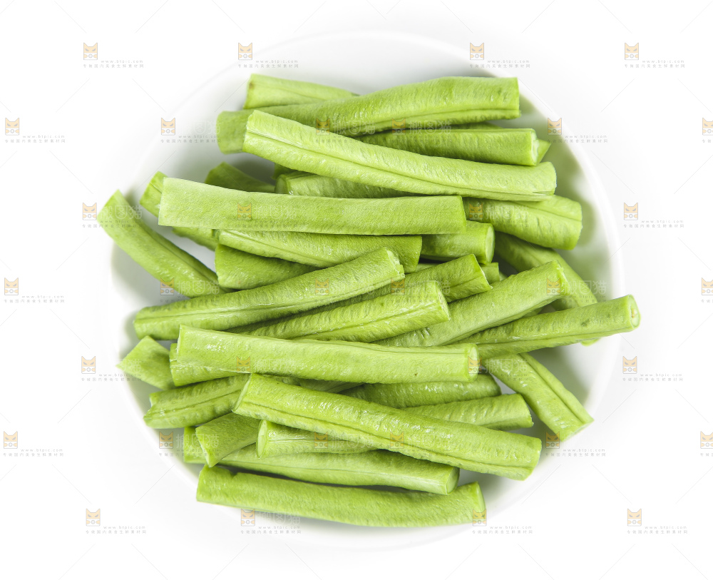 盘子里装着豇豆