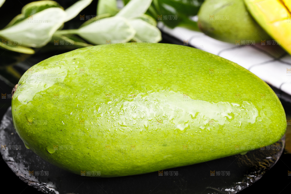 黑底上放着大青芒