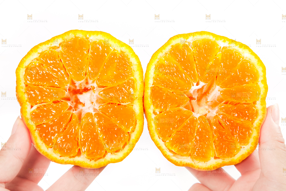 手里拿着丑柑