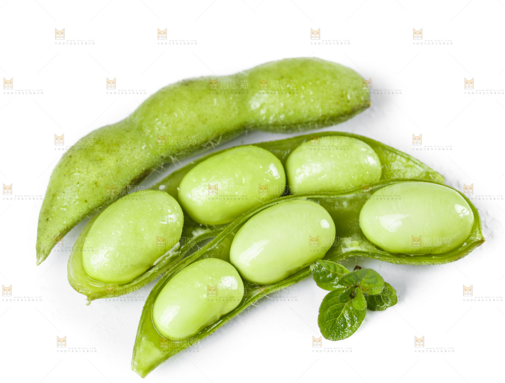 白底上摆放着毛豆角
