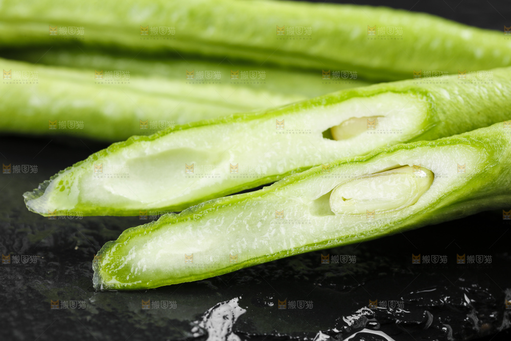 黑底上的长豇豆