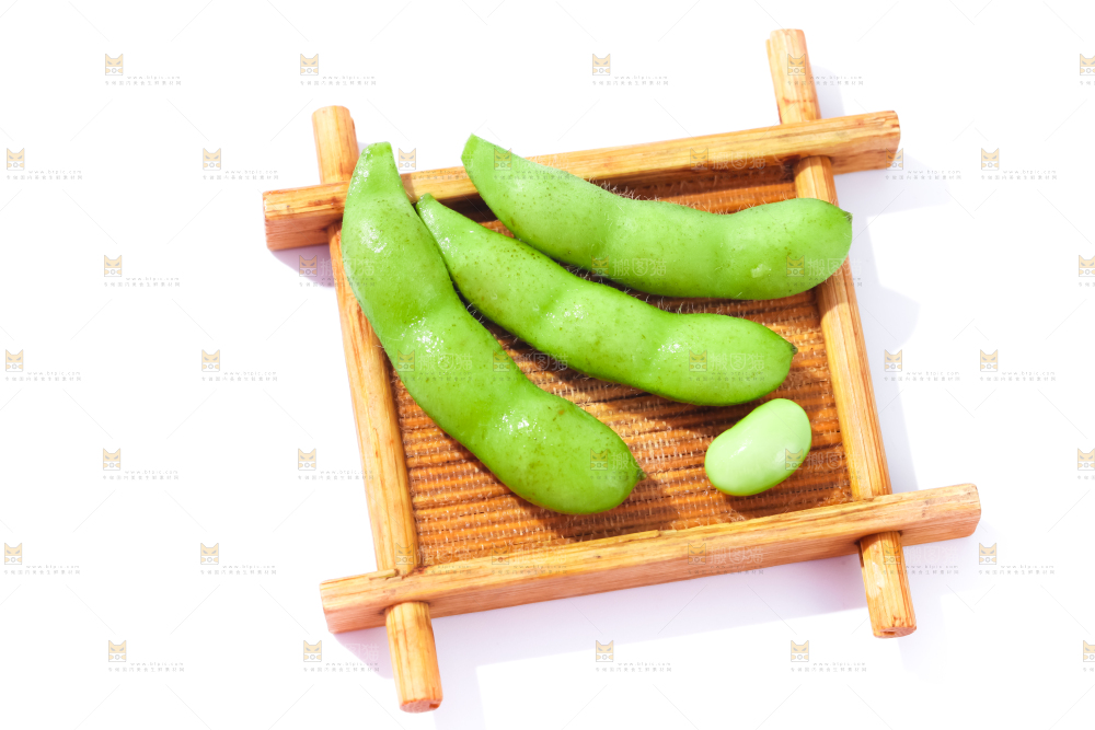 木盒里放着毛豆角