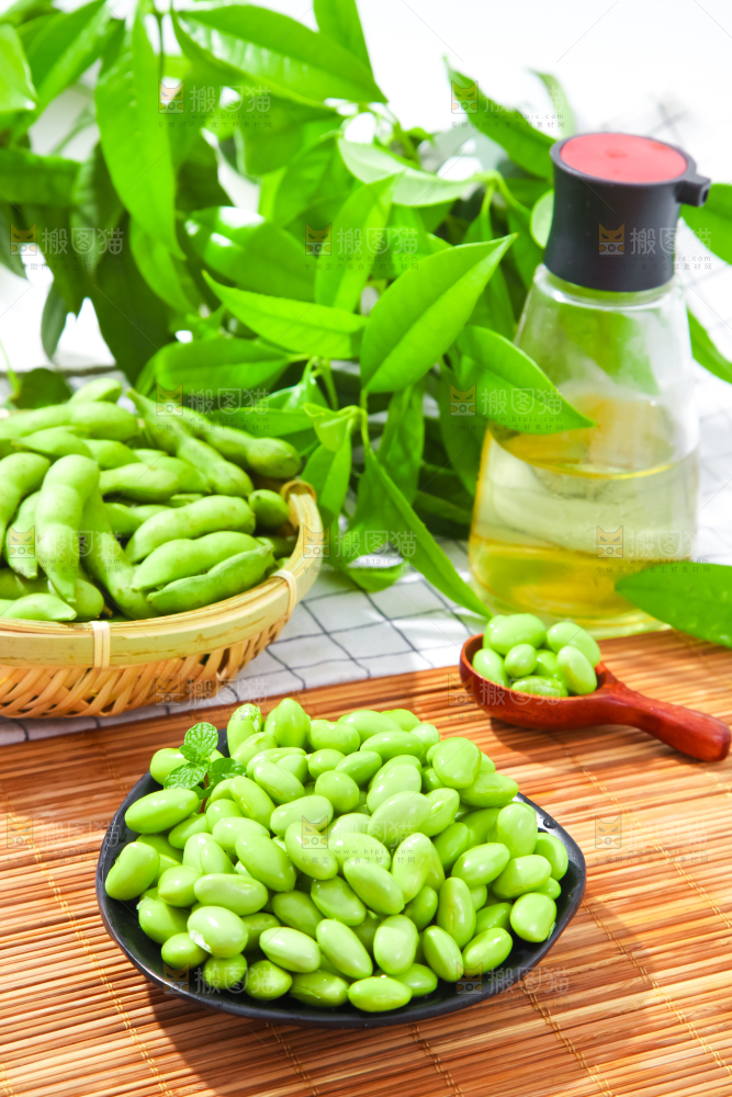 盘子里装着青豆