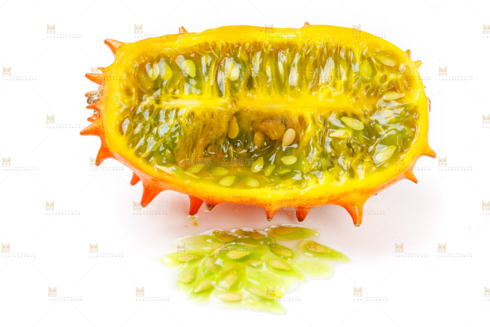 白底上放着海参果