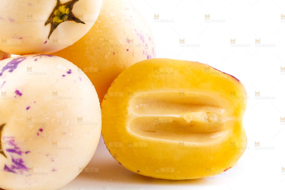 白底上摆放着甘肃民勤人参果