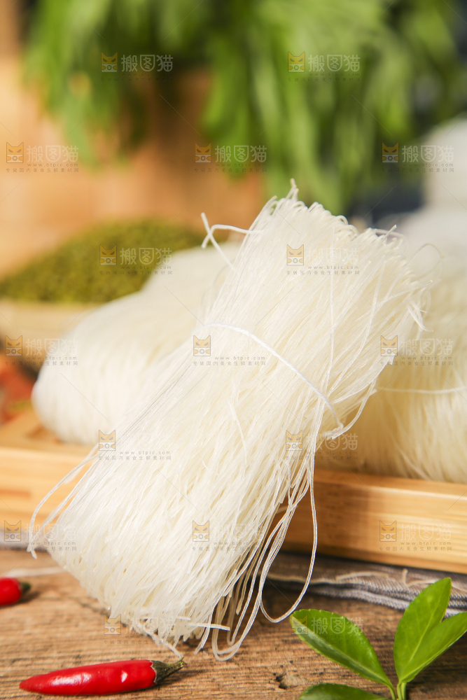 木盘旁放着江西粉丝