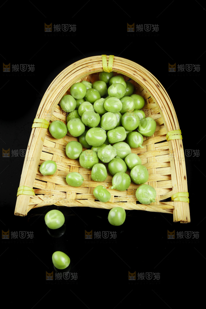 篮子里的新鲜豌豆