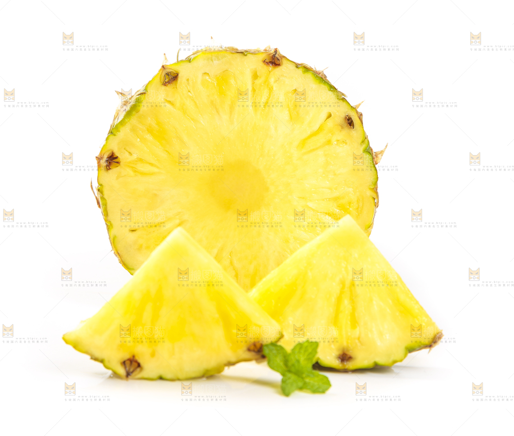 白底上的凤梨切块