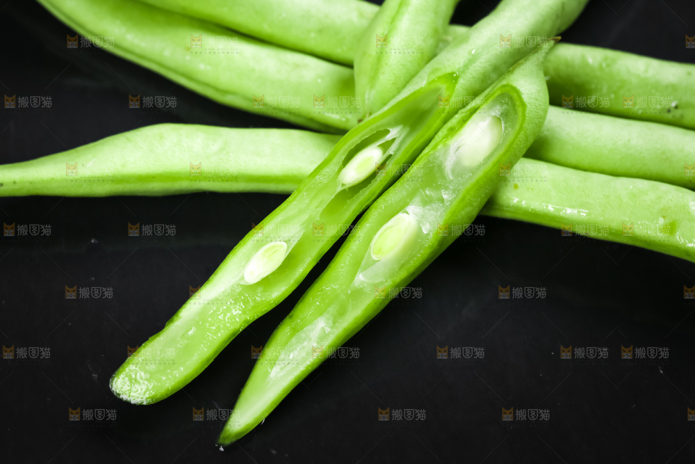 深底上切开的广西新鲜四季豆