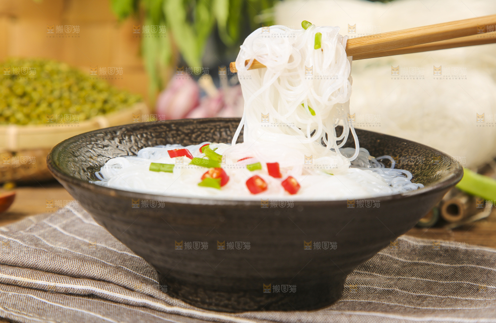 碗里装着粉丝