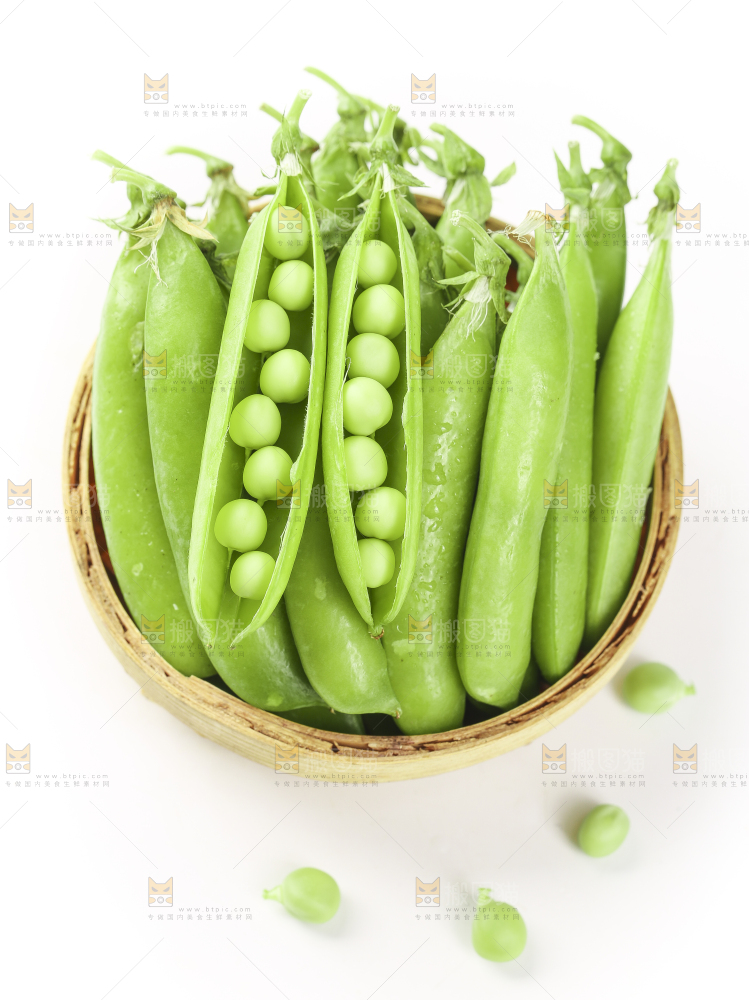 篮子里的新鲜豌豆荚
