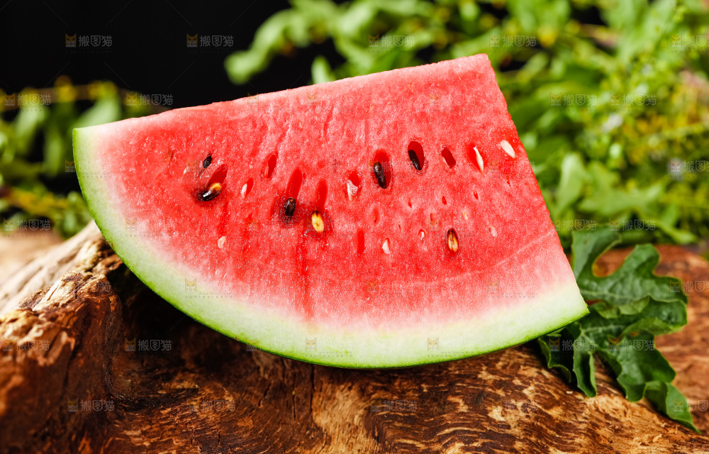 深底上摆放着8424麒麟瓜
