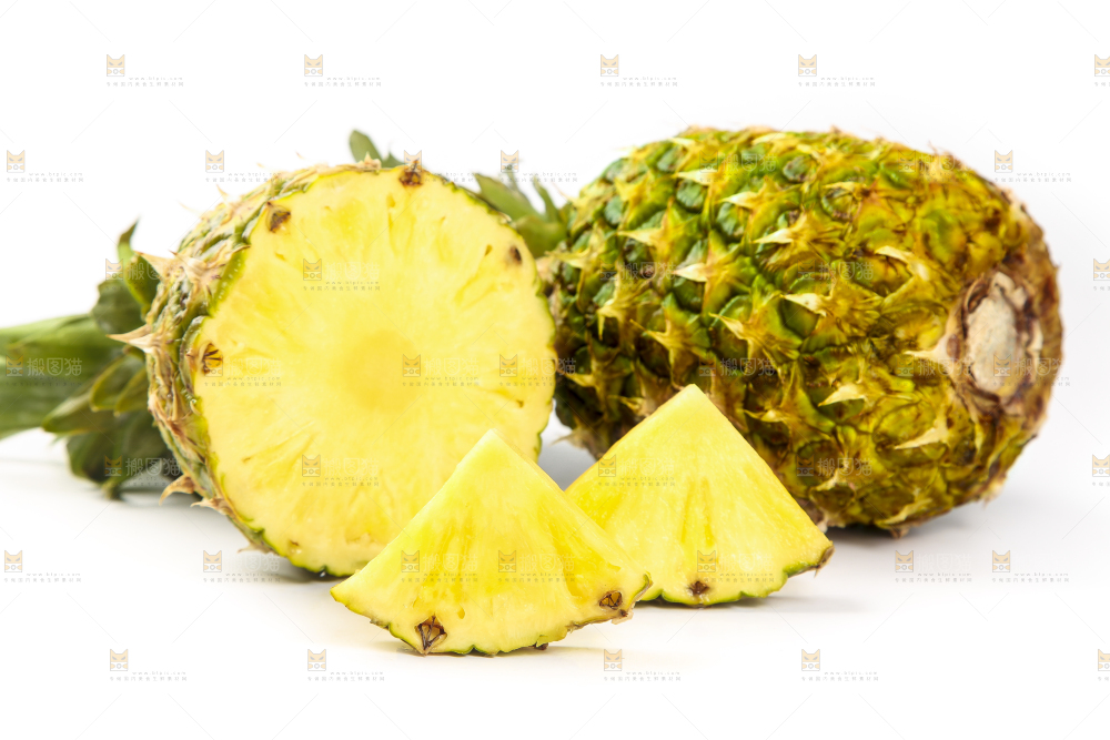白底上的凤梨切块
