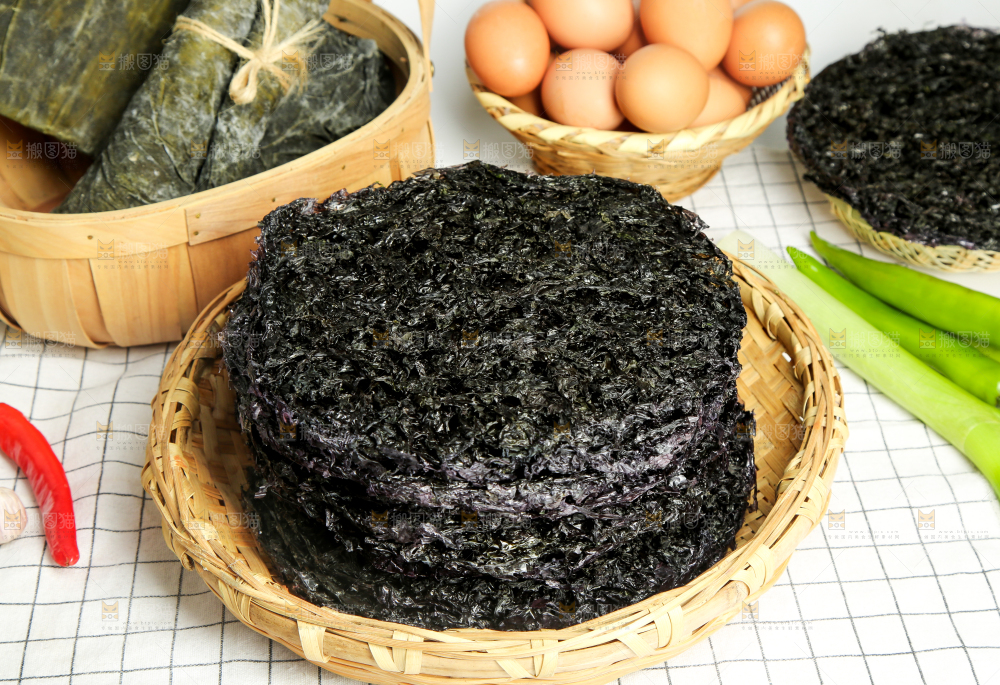 篮子里装着紫菜