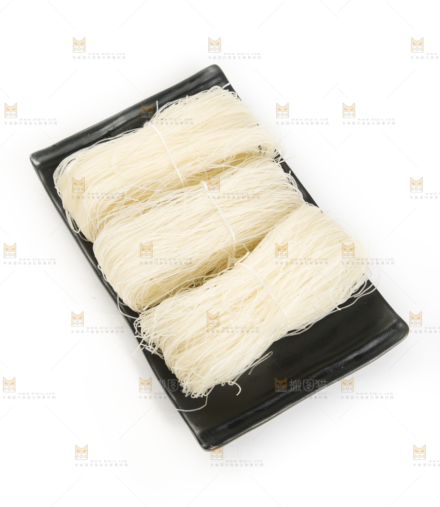 碟子里放着粉丝