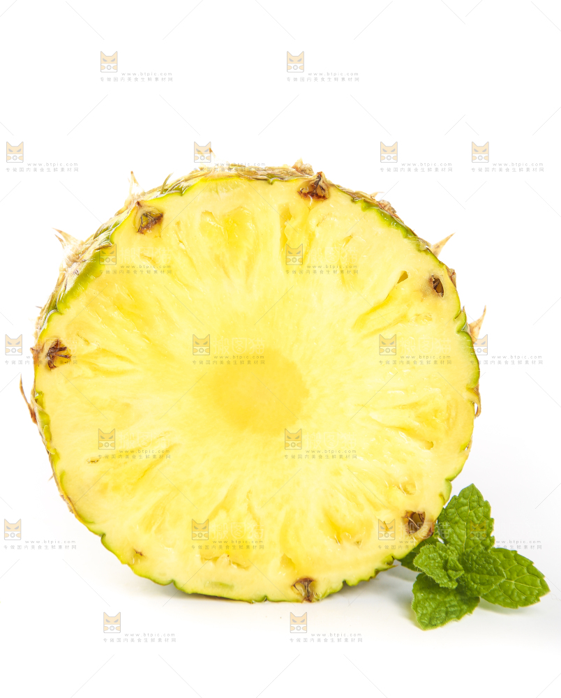 白底上的凤梨切块