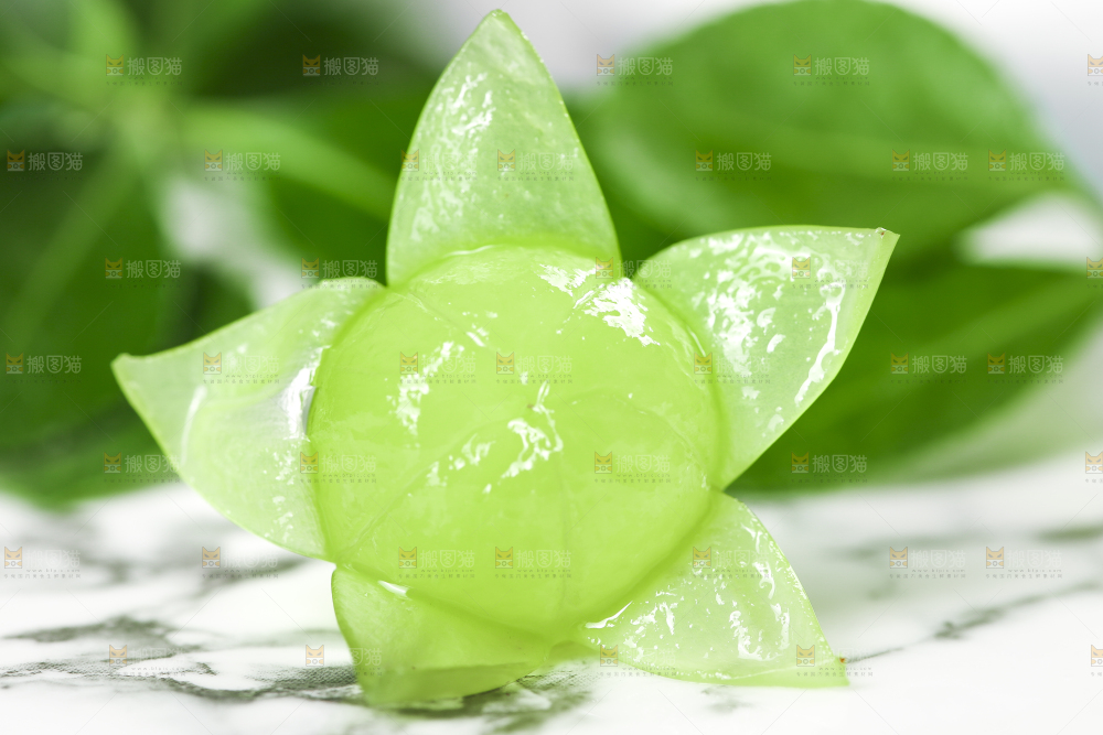 剥皮的无籽青提