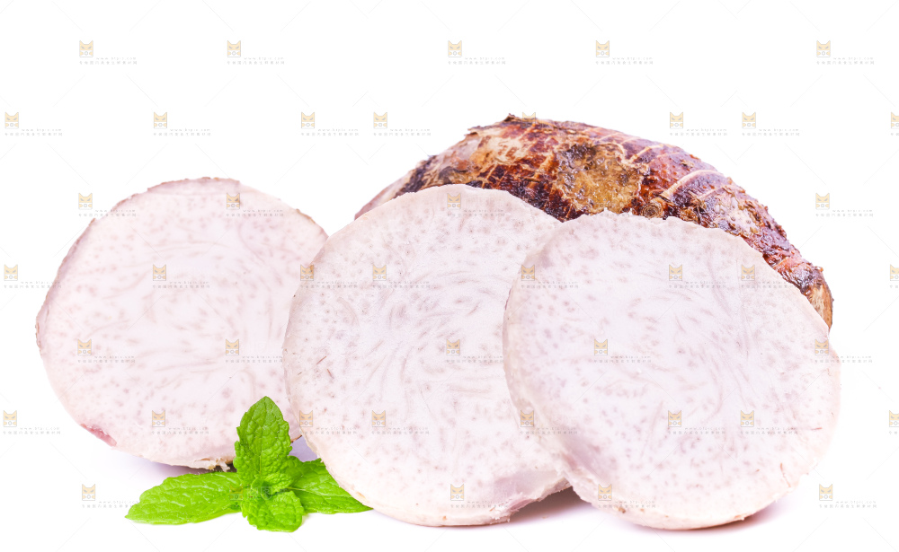 白底上的切开的大芋头