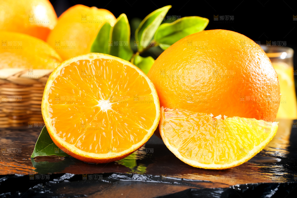 深底上放着高山甜橙