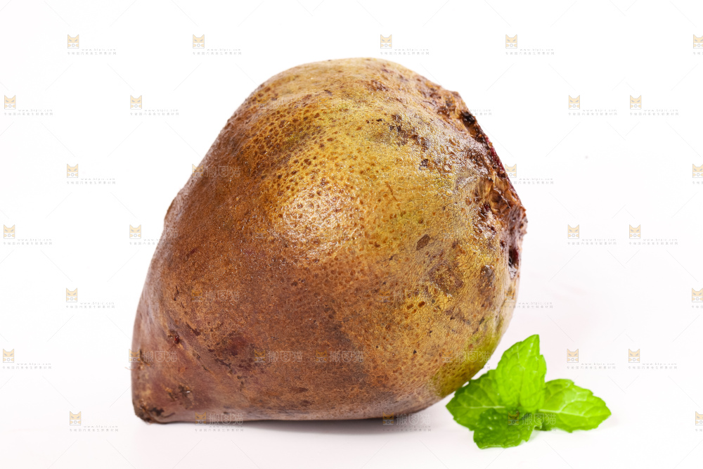 白底上放着甜菜头