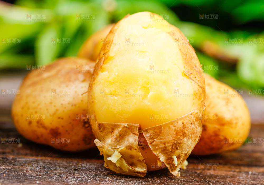 木底上放着云南土豆