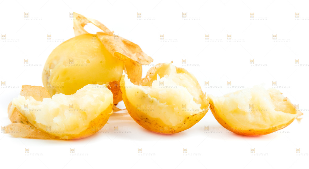白底上放着云南黄心土豆