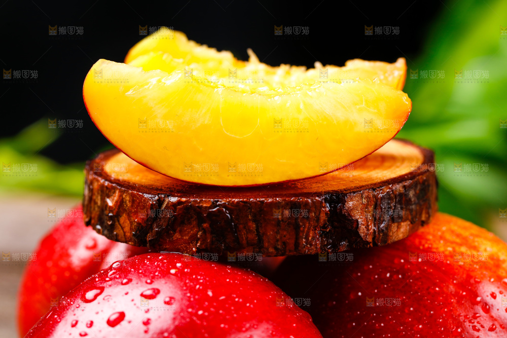 深底上的山西黄心油桃