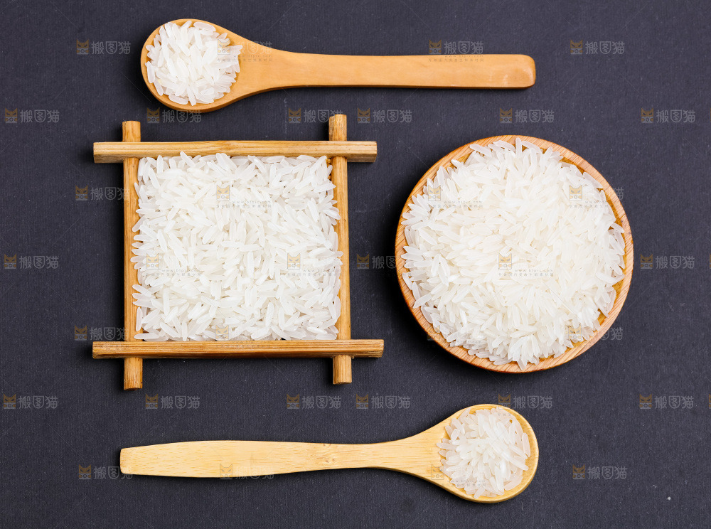 深底上的新鲜大米