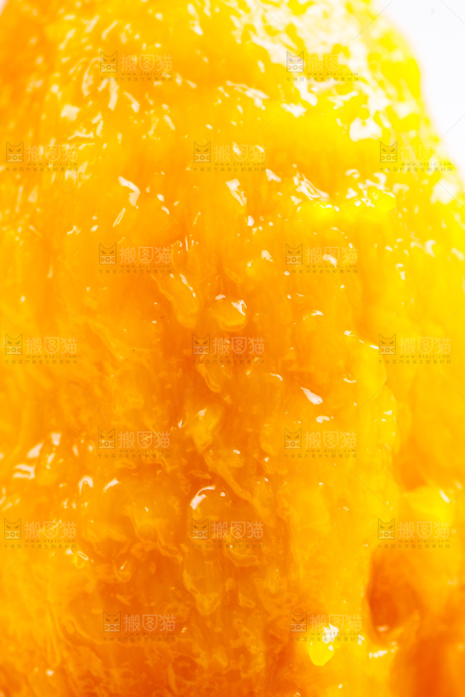 白底上的芒果