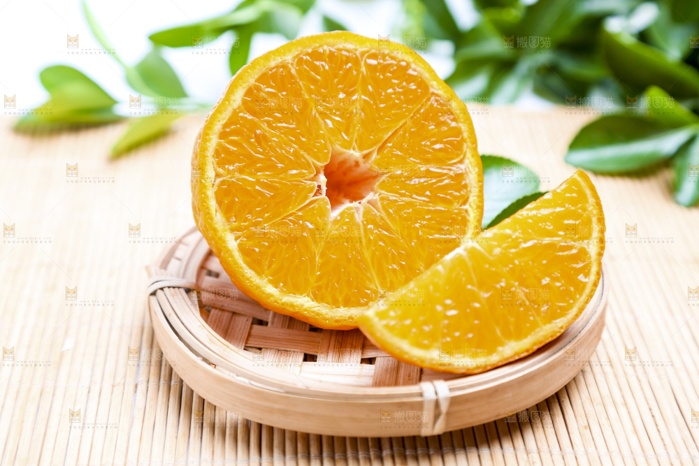 木底上放着新鲜丑八怪