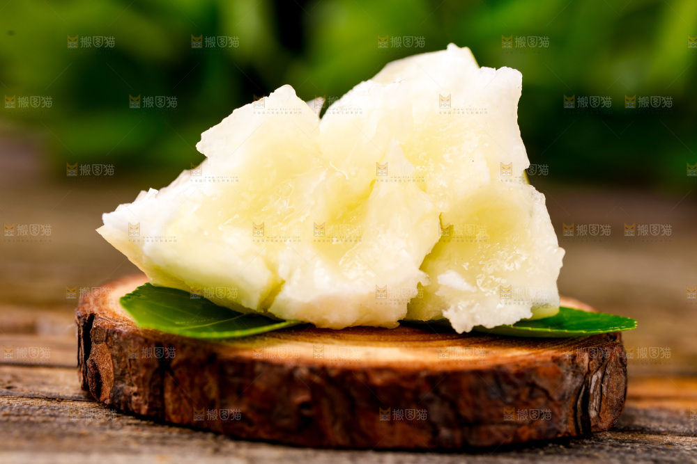 木底上放着陕西阎良甜瓜