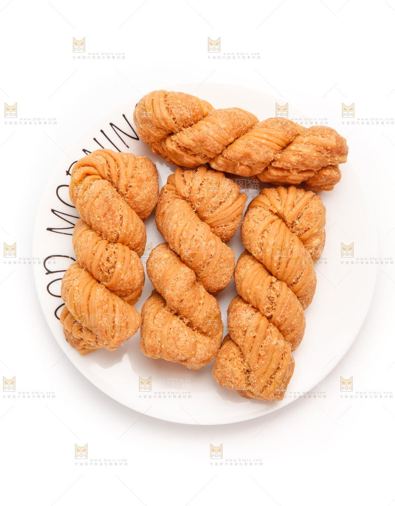 天津麻花放在白底上