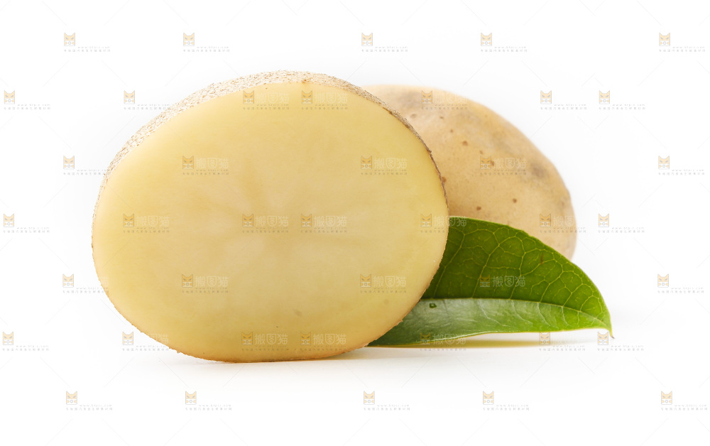 白底上放着黄心土豆