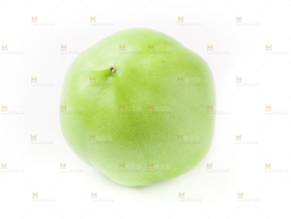 白底上放着青番茄
