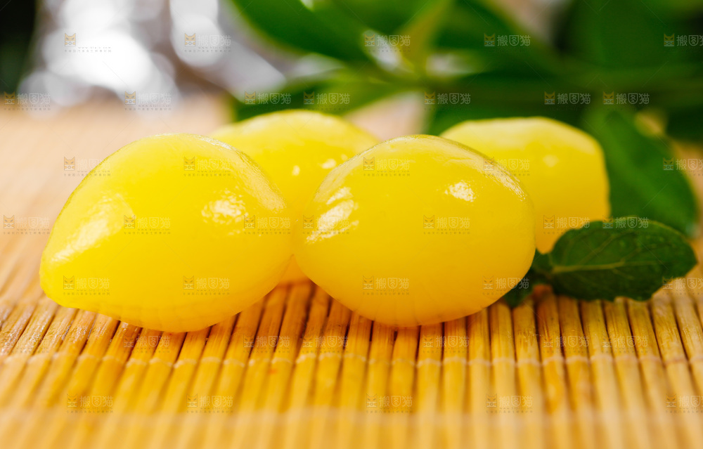 木底上的潮汕黄橄榄