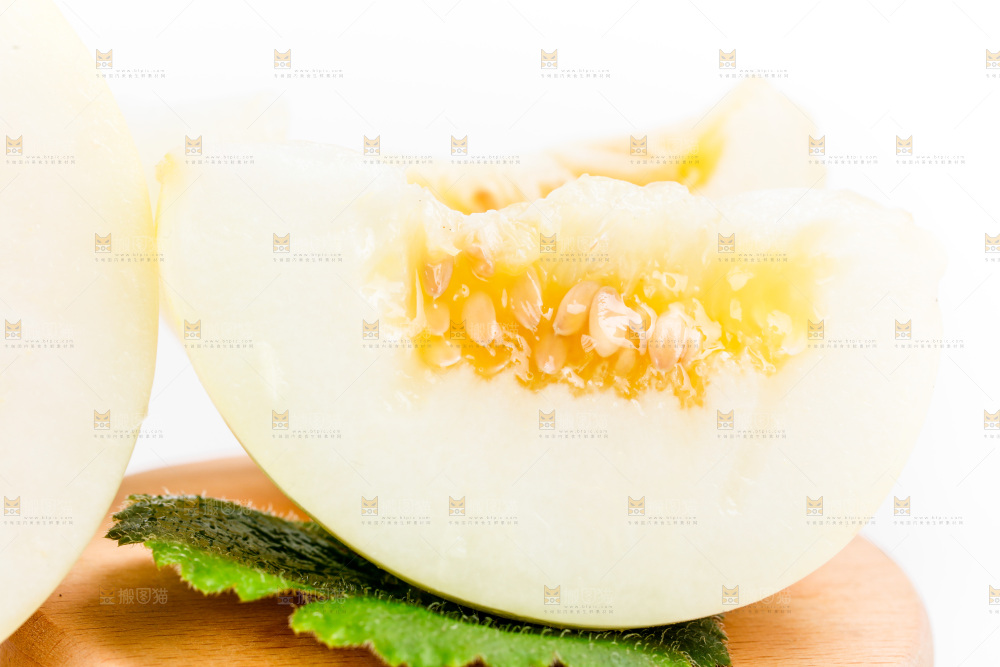 木板上的甜瓜