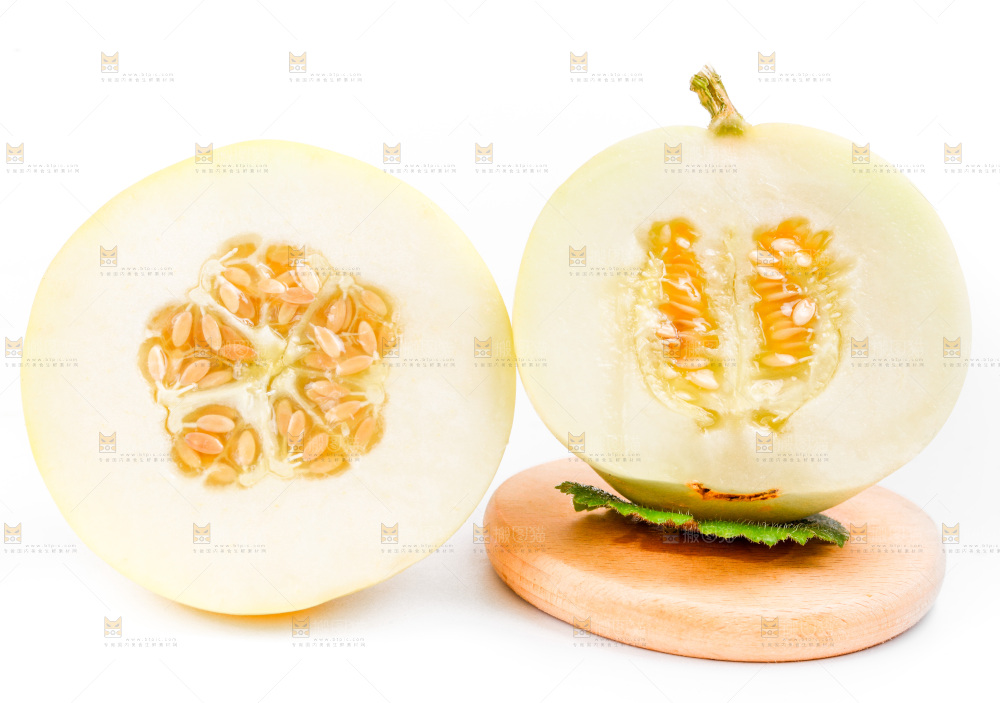 木板上的甜瓜