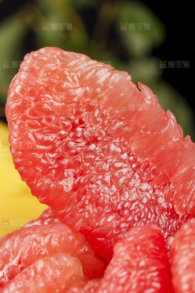 深底上的福建红心蜜柚