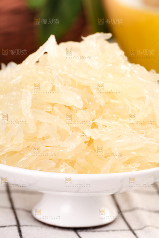 盘子里的柚子果肉