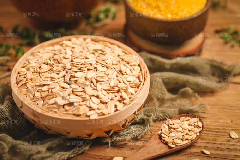 篮子里装着麦片