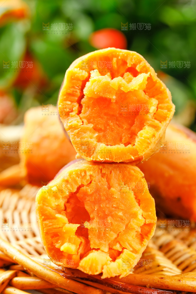 篮子上摆放着六鳌蜜薯