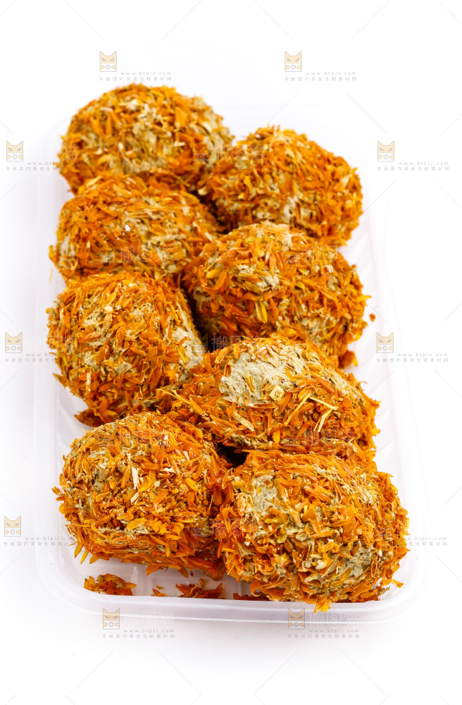 盒子里装着松花蛋